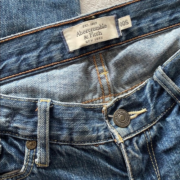 Abercrombie and Fitch Cropped Jeans - Picture 7 of 8